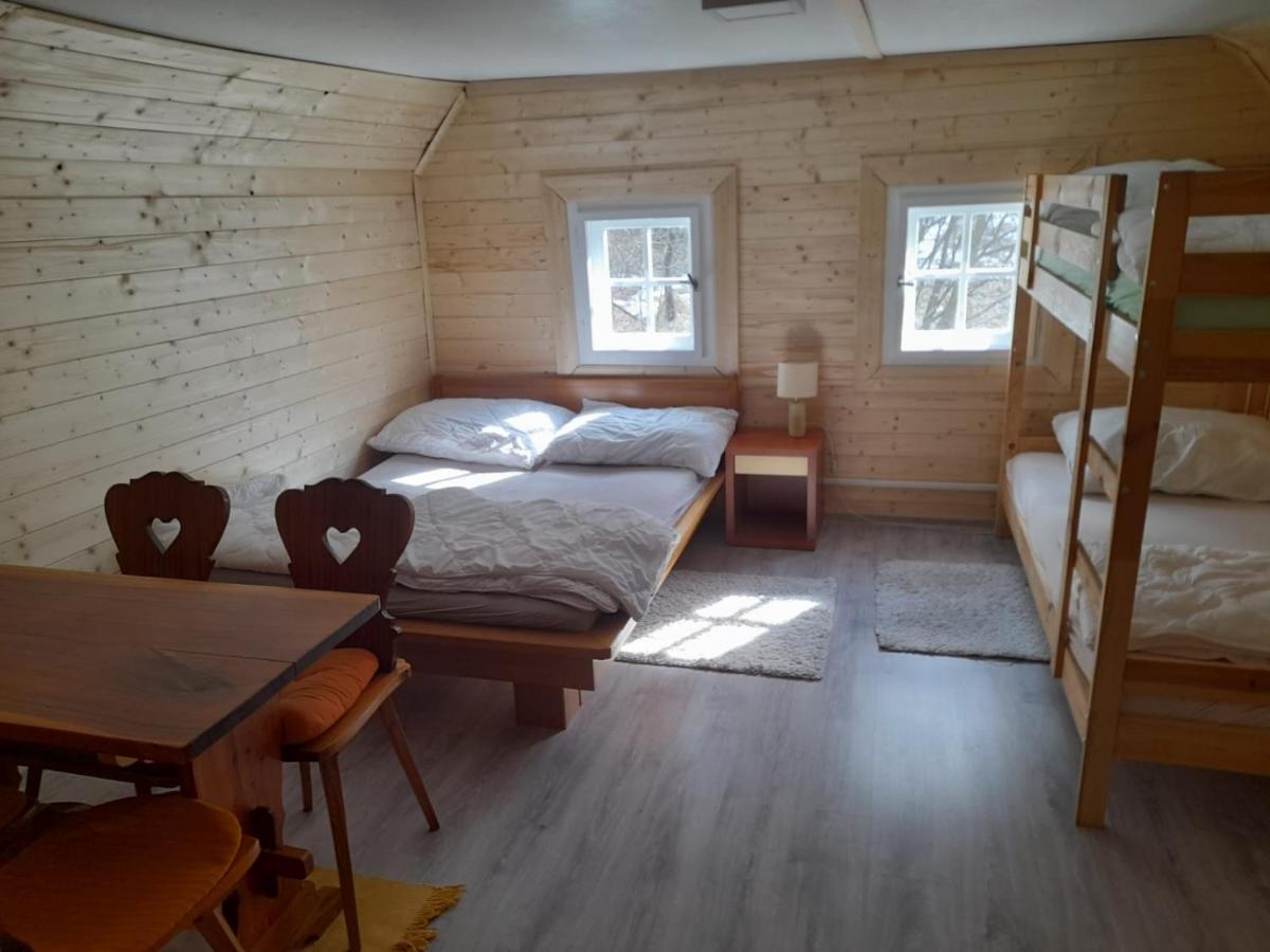 Roubenka u potoka Výprachtice Villa Buitenkant foto