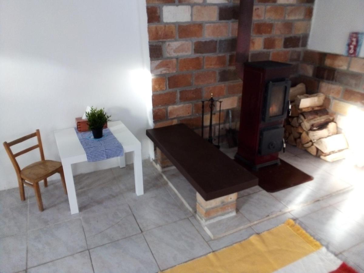 Roubenka u potoka Výprachtice Villa Buitenkant foto
